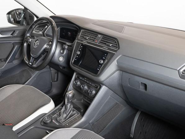 Volkswagen Tiguan II с пробегом 2019 года, цена 2 461 700 рублей, 143100 км, внедорожник, Автокод Объявления