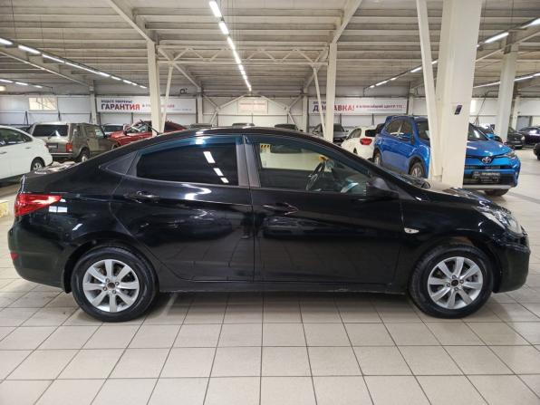 Hyundai Solaris I с пробегом 2014 года, цена 585 000 рублей, 211279 км, седан, Автокод Объявления