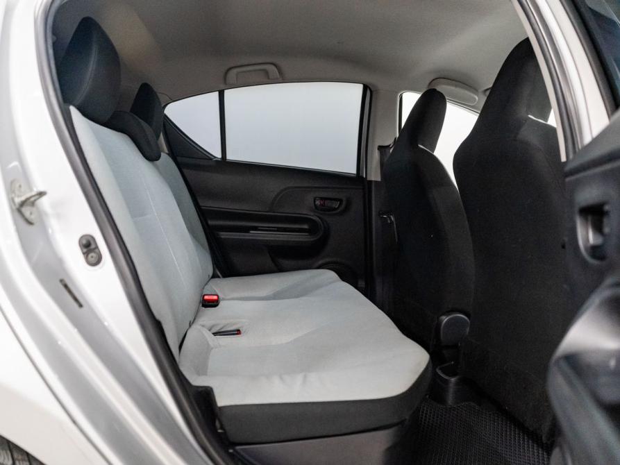 Toyota Prius c I Рестайлинг Красноярск  - изображение 8