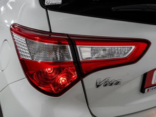 Toyota Vitz III (XP130) Рестайлинг 2 с пробегом 2017 года, цена 928 500 рублей, 84675 км, хэтчбек, Автокод Объявления
