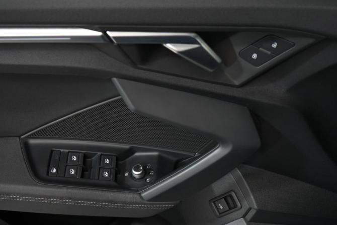 Audi A3 IV (8Y) с пробегом 2021 года, цена 2 950 000 рублей, 54000 км, хэтчбек, Автокод Объявления