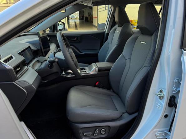 Toyota RAV4 V (XA50) с пробегом 2026 года, цена 4 280 000 рублей, 34 км, внедорожник, Автокод Объявления