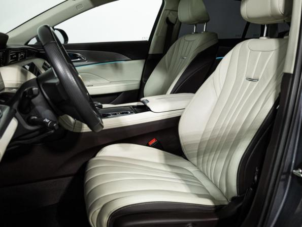 Hongqi H5 II с пробегом 2023 года, цена 2 600 000 рублей, 77438 км, седан, Автокод Объявления