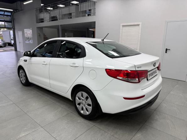 Kia Rio III Рестайлинг с пробегом 2015 года, цена 890 000 рублей, 149489 км, седан, Автокод Объявления