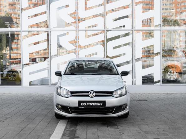Volkswagen Polo V с пробегом 2014 года, цена 550 000 рублей, 303622 км, седан, Автокод Объявления