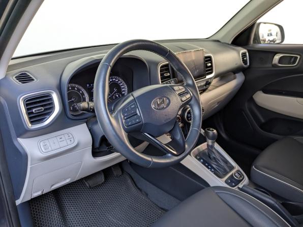 Hyundai Venue I с пробегом 2021 года, цена 1 800 000 рублей, 49110 км, внедорожник, Автокод Объявления