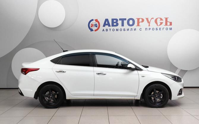 Hyundai Solaris II с пробегом 2017 года, цена 798 000 рублей, 287000 км, седан, Автокод Объявления