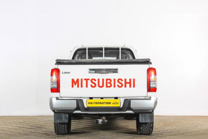 Mitsubishi L200 V Рестайлинг с пробегом 2022 года, цена 2 499 000 рублей, 335000 км, offers.body_type.unknown, Автокод Объявления