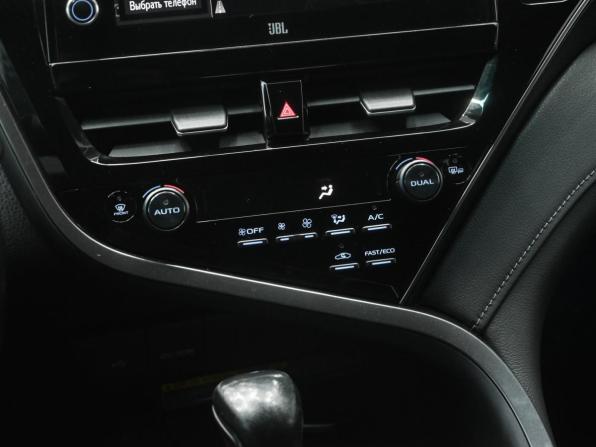 Toyota Camry VIII (XV70) Рестайлинг с пробегом 2021 года, цена 2 779 000 рублей, 80382 км, седан, Автокод Объявления