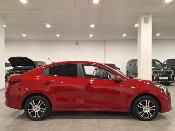 Kia Rio IV Рестайлинг с пробегом 2020 года, цена 1 640 000 рублей, 74146 км, седан, Автокод Объявления