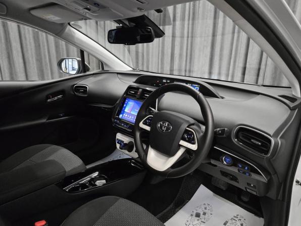 Toyota Prius IV Рестайлинг (XW50) с пробегом 2018 года, цена 1 750 000 рублей, 84000 км, лифтбек, Автокод Объявления