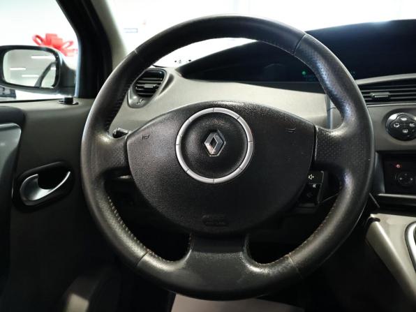 Renault Scenic II Рестайлинг с пробегом 2007 года, цена 617 000 рублей, 234437 км, компактвэн, Автокод Объявления