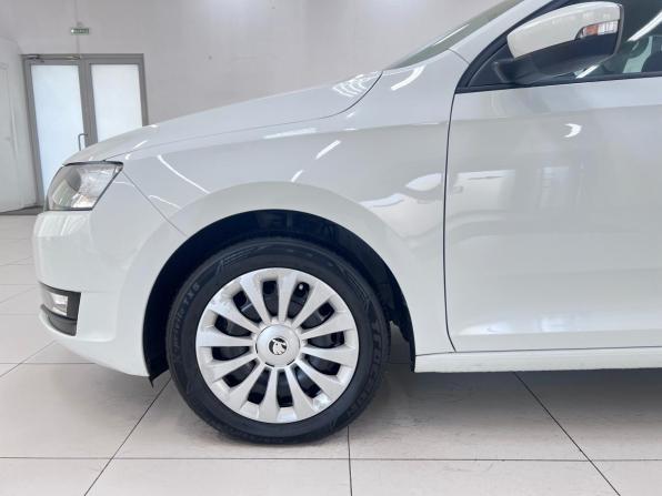 Skoda Rapid I Рестайлинг с пробегом 2019 года, цена 1 380 000 рублей, 87997 км, лифтбек, Автокод Объявления