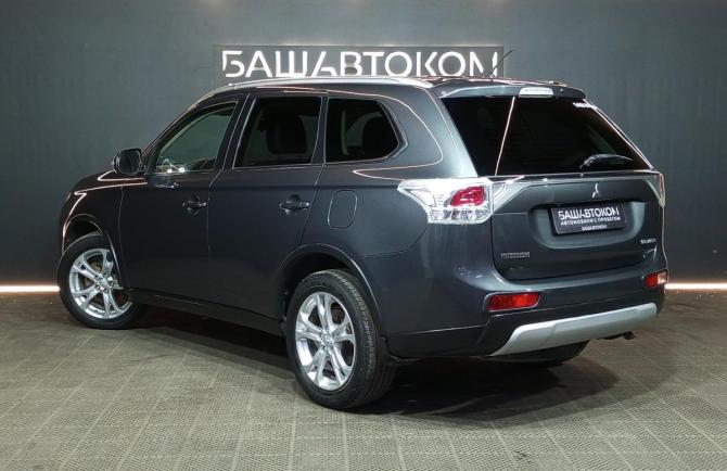Mitsubishi Outlander III с пробегом 2014 года, цена 1 420 000 рублей, 199395 км, внедорожник, Автокод Объявления