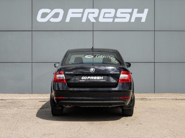 Skoda Octavia III (A7) Рестайлинг с пробегом 2018 года, цена 1 830 000 рублей, 166233 км, лифтбек, Автокод Объявления