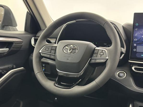 Toyota Highlander IV (XU70) с пробегом 2025 года, цена 5 450 000 рублей, 19 км, внедорожник, Автокод Объявления