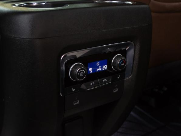 Chevrolet Tahoe V с пробегом 2023 года, цена 10 499 000 рублей, 9530 км, внедорожник, Автокод Объявления