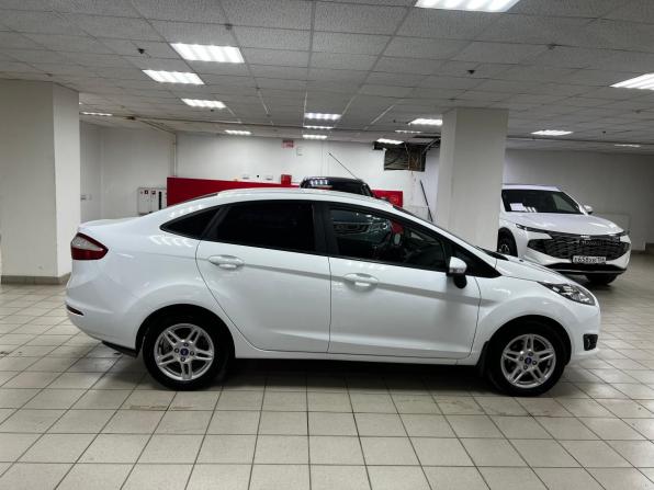 Ford Fiesta Mk6 Рестайлинг с пробегом 2016 года, цена 920 000 рублей, 68336 км, седан, Автокод Объявления