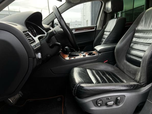 Volkswagen Touareg II с пробегом 2011 года, цена 1 815 000 рублей, 333885 км, внедорожник, Автокод Объявления