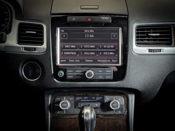 Volkswagen Touareg II с пробегом 2014 года, цена 2 399 500 рублей, 177000 км, внедорожник, Автокод Объявления