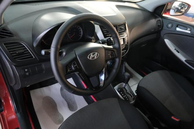 Hyundai Solaris I с пробегом 2012 года, цена 899 000 рублей, 92000 км, седан, Автокод Объявления