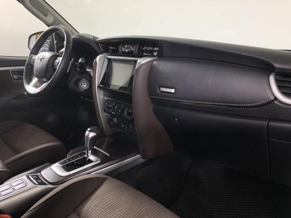 Toyota Fortuner II с пробегом 2018 года, цена 3 699 000 рублей, 86663 км, внедорожник, Автокод Объявления