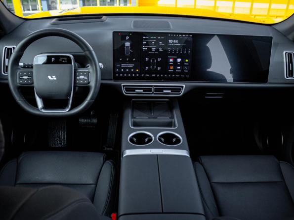 Li Auto (Lixiang) L7 I Рестайлинг с пробегом 2025 года, цена 8 406 000 рублей, 18210 км, внедорожник, Автокод Объявления