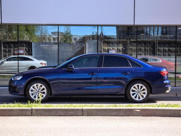 Audi A4 V (B9) Рестайлинг с пробегом 2021 года, цена 2 989 000 рублей, 102100 км, седан, Автокод Объявления