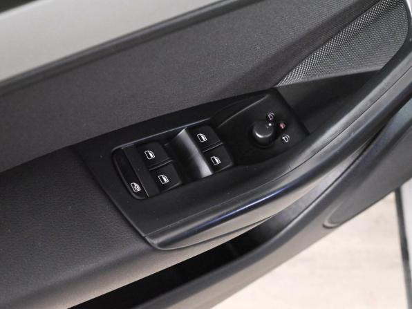 Audi Q3 I (8U) с пробегом 2012 года, цена 1 596 000 рублей, 235255 км, внедорожник, Автокод Объявления