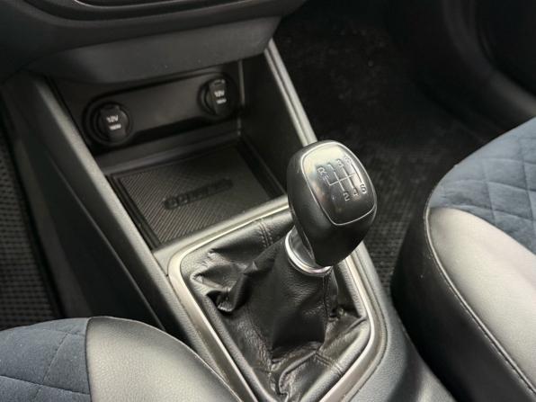 Hyundai Solaris II с пробегом 2019 года, цена 780 000 рублей, 350200 км, седан, Автокод Объявления