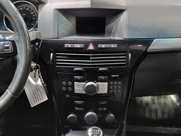 Opel Astra H Рестайлинг с пробегом 2011 года, цена 477 000 рублей, 171169 км, хэтчбек, Автокод Объявления