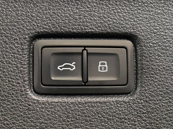 Audi Q7 II (4M) Рестайлинг с пробегом 2020 года, цена 8 549 997 рублей, 63852 км, внедорожник, Автокод Объявления