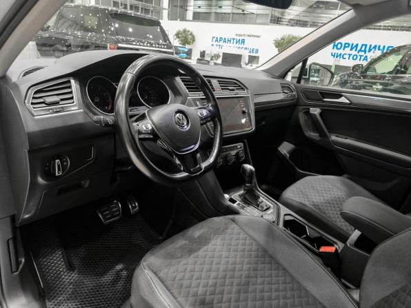 Volkswagen Tiguan II с пробегом 2018 года, цена 2 250 000 рублей, 167939 км, внедорожник, Автокод Объявления