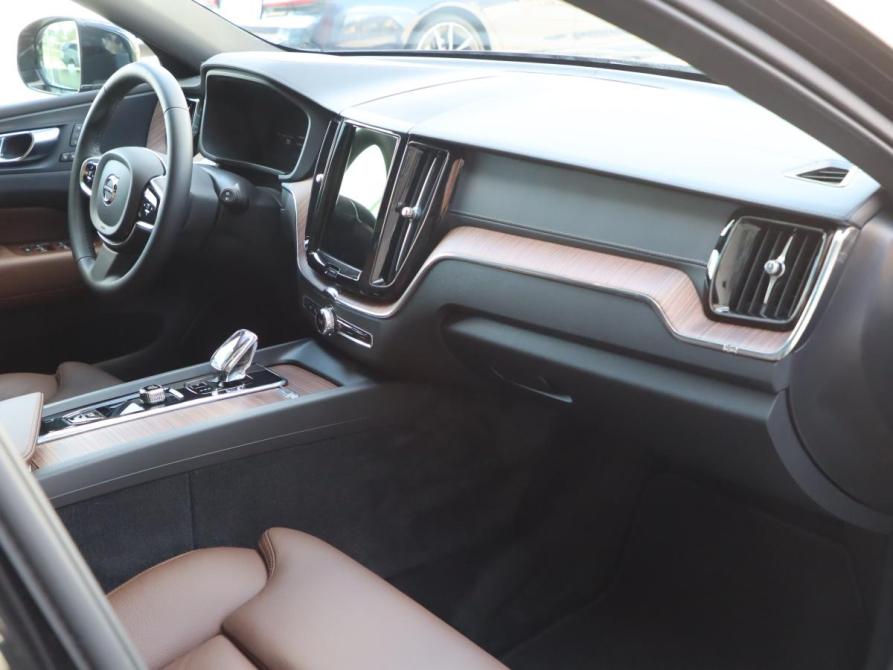 Volvo XC60 II Рестайлинг Санкт-Петербург  - изображение 19