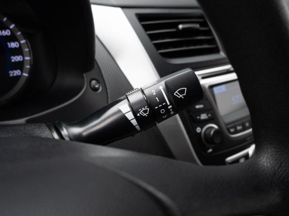 Hyundai Solaris I Рестайлинг с пробегом 2015 года, цена 1 140 000 рублей, 115846 км, седан, Автокод Объявления