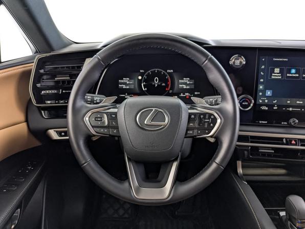 Lexus RX V с пробегом 2025 года, цена 7 510 000 рублей, 14995 км, внедорожник, Автокод Объявления