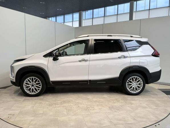 Mitsubishi Xpander I Рестайлинг с пробегом 2023 года, цена 2 550 000 рублей, 30058 км, внедорожник, Автокод Объявления