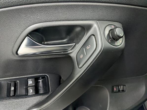 Volkswagen Polo V с пробегом 2014 года, цена 860 000 рублей, 142000 км, седан, Автокод Объявления