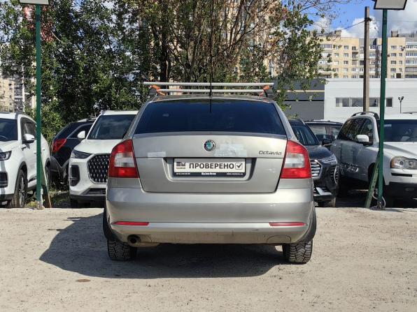 Skoda Octavia II (A5) Рестайлинг с пробегом 2011 года, цена 429 000 рублей, 298200 км, лифтбек, Автокод Объявления