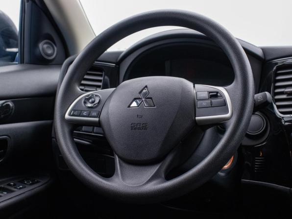 Mitsubishi Outlander III Рестайлинг 3 с пробегом 2022 года, цена 2 334 000 рублей, 63280 км, внедорожник, Автокод Объявления
