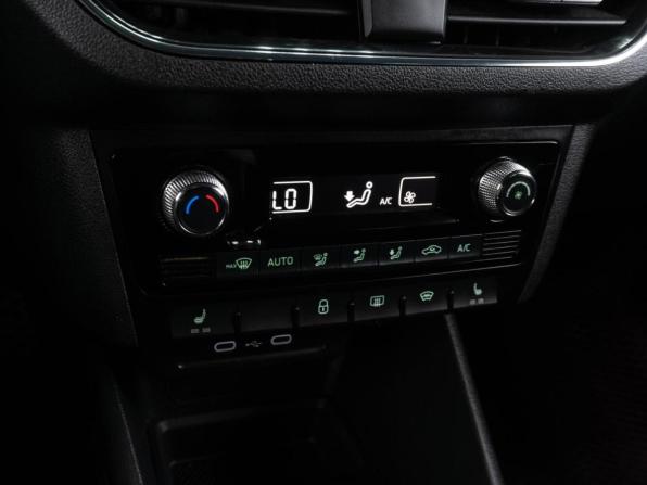 Skoda Rapid II с пробегом 2021 года, цена 1 499 000 рублей, 171350 км, лифтбек, Автокод Объявления