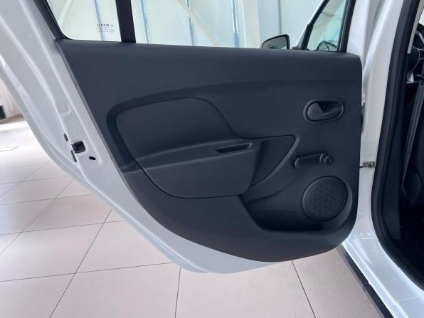 Renault Logan II Рестайлинг с пробегом 2021 года, цена 1 280 000 рублей, 47851 км, седан, Автокод Объявления