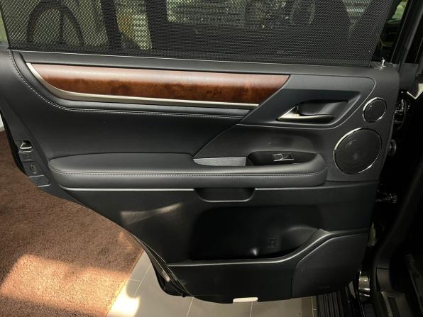 Lexus LX III Рестайлинг 2 с пробегом 2018 года, цена 11 000 000 рублей, 19898 км, внедорожник, Автокод Объявления