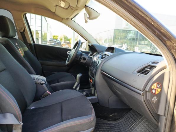 Renault Megane II Рестайлинг с пробегом 2007 года, цена 240 000 рублей, 405230 км, седан, Автокод Объявления