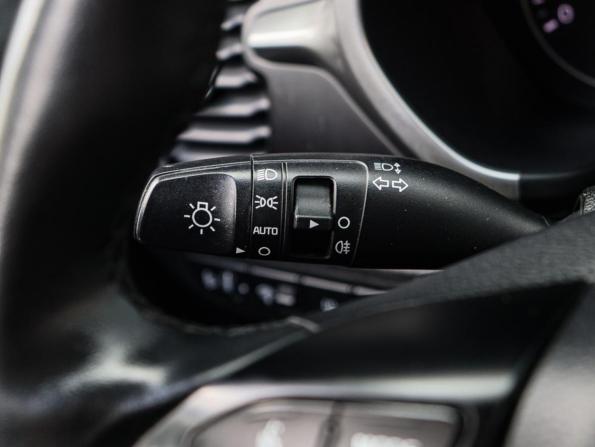 Kia Rio IV Рестайлинг с пробегом 2021 года, цена 1 330 000 рублей, 210564 км, хэтчбек, Автокод Объявления