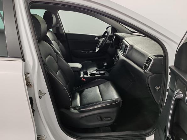 Kia Sportage IV Рестайлинг с пробегом 2020 года, цена 2 475 000 рублей, 131975 км, внедорожник, Автокод Объявления
