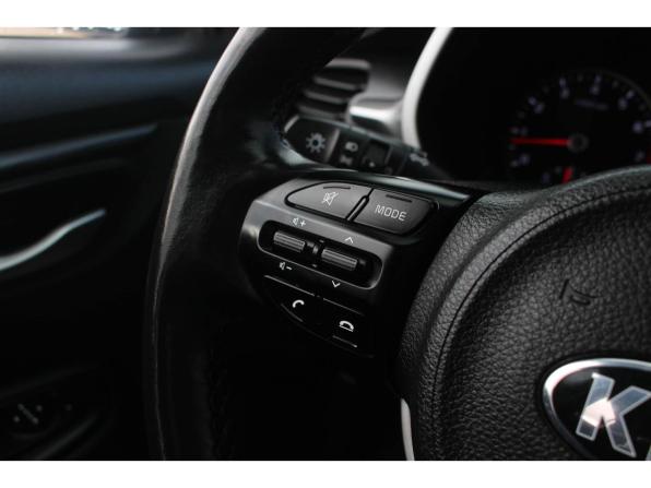 Kia Rio IV Рестайлинг с пробегом 2021 года, цена 1 736 600 рублей, 76220 км, хэтчбек, Автокод Объявления