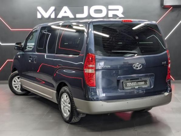 Hyundai H-1 II Рестайлинг с пробегом 2017 года, цена 2 990 000 рублей, 89919 км, минивэн, Автокод Объявления