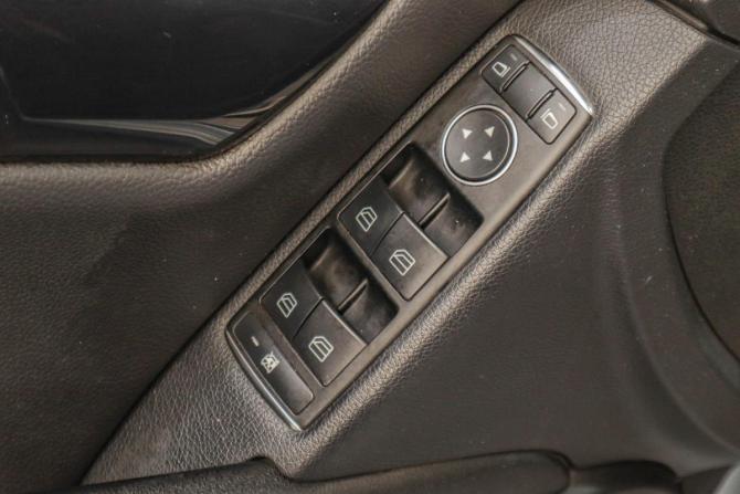 Mercedes-Benz C-Класс III (W204) Рестайлинг с пробегом 2013 года, цена 1 729 000 рублей, 291210 км, седан, Автокод Объявления