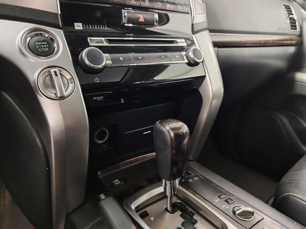 Toyota Land Cruiser 200 Series Рестайлинг 1 с пробегом 2015 года, цена 4 449 000 рублей, 172494 км, внедорожник, Автокод Объявления